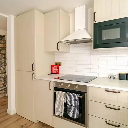 Luxury 2 Bed Apartment, Centre Of The Barbican! Plymouth Exterior photo