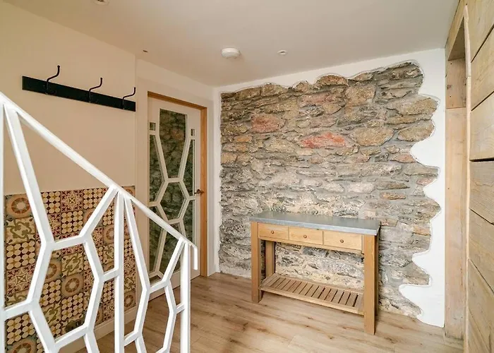 Luxury 2 Bed Apartment, Centre Of The Barbican!
